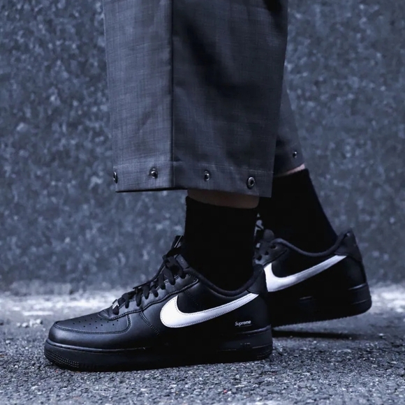 Women's Supreme x Nike Air Force 1 Low 'Box Logo - Black White' - Picture 1 of 14